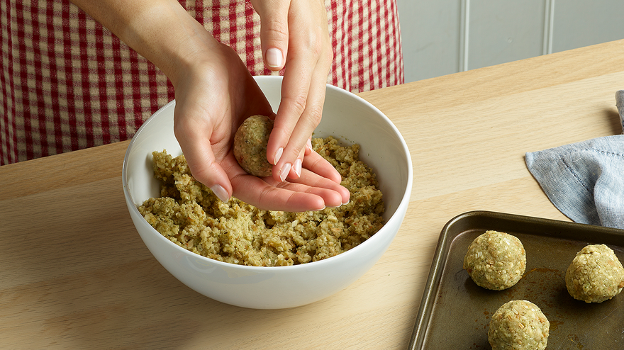 Paxo stuffing instructions - form into balls